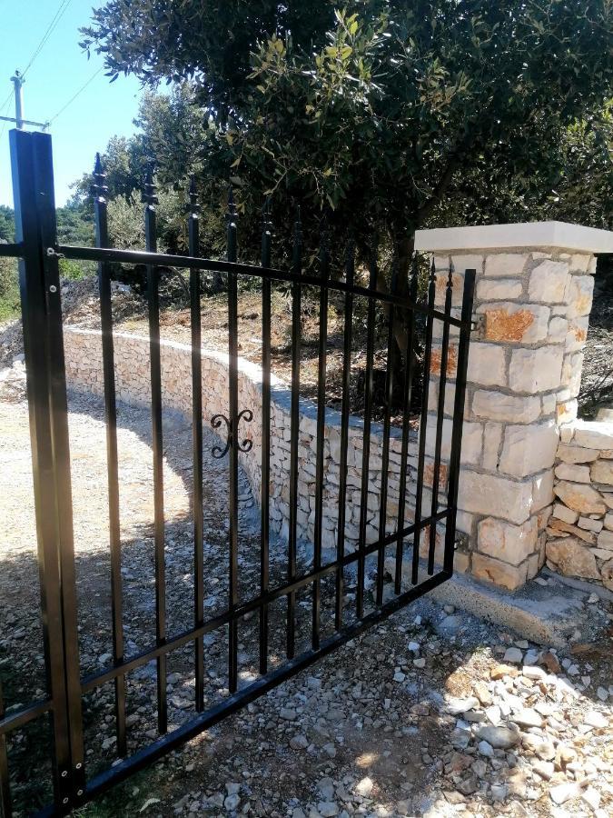 Secluded Holiday Home Heritage Postira Εξωτερικό φωτογραφία